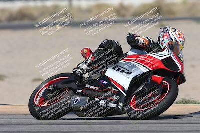 media/Oct-13-2025-Moto Forza (Mon) [[a66d839500]]/3-B Group/Session 3 (Turn 16)/